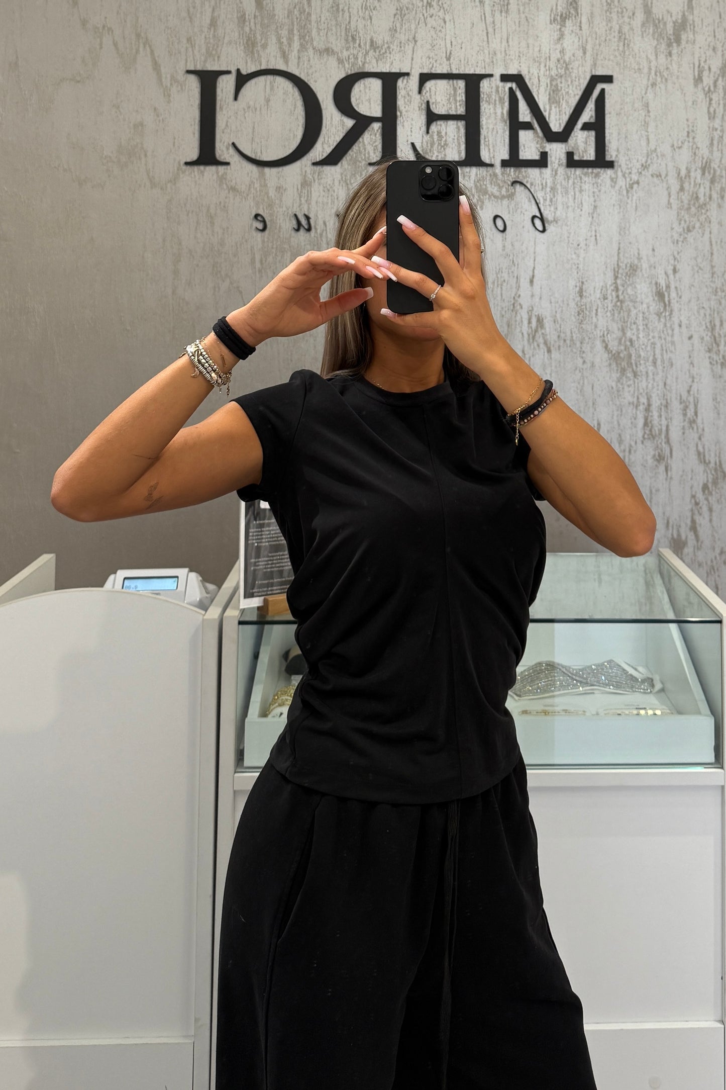 T-shirt Lumina nera