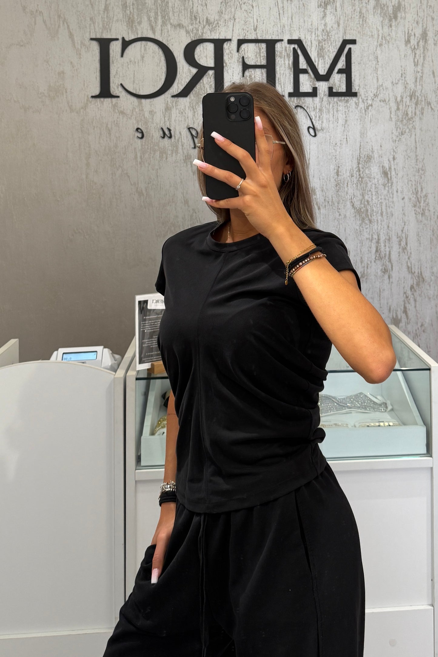 T-shirt Lumina nera