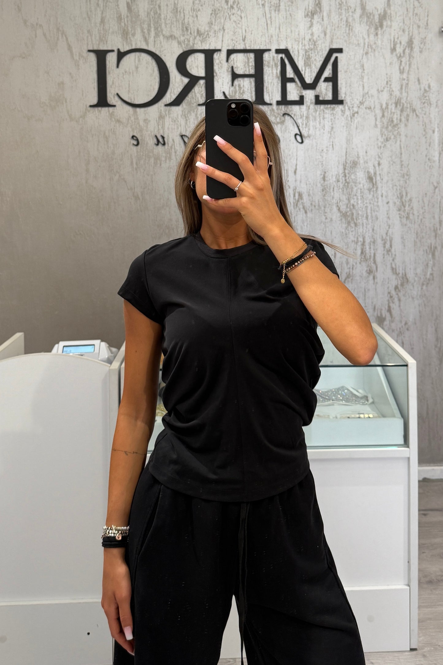 T-shirt Lumina nera
