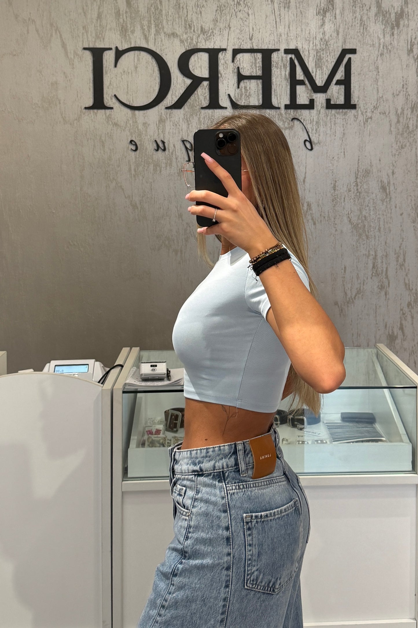 T-shirt LUMINA crop celeste