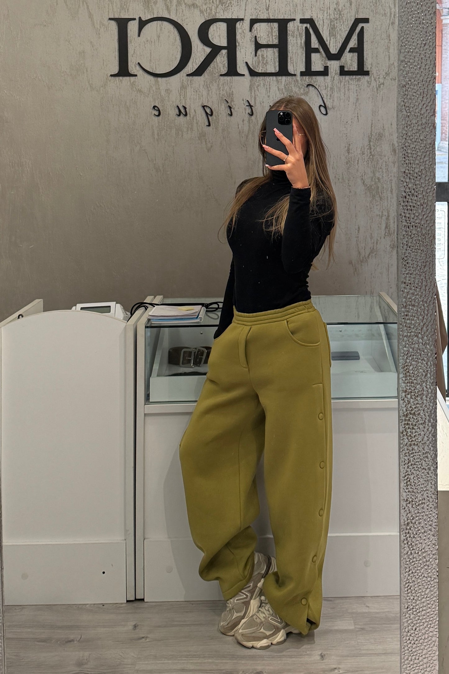 Pantalone tuta LUMINA verde oliva