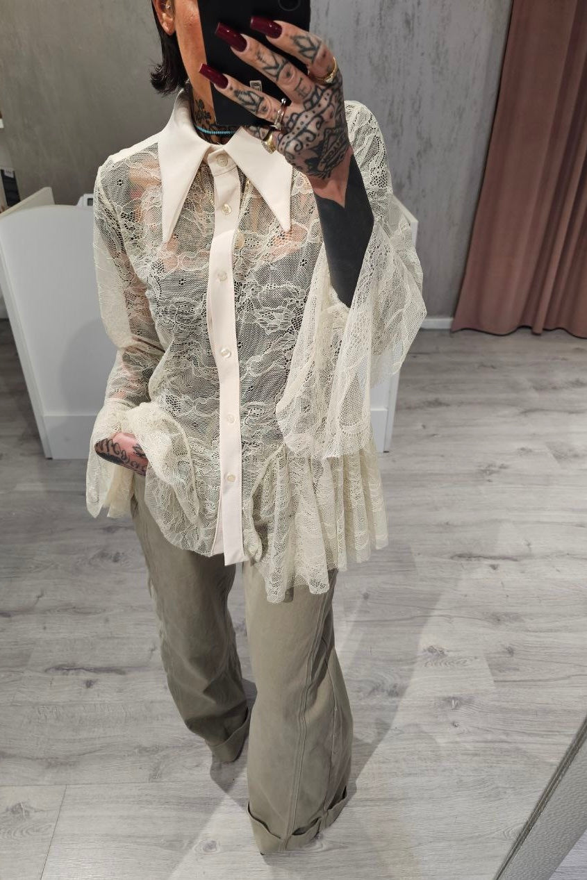 Romantisches Hemd Beige