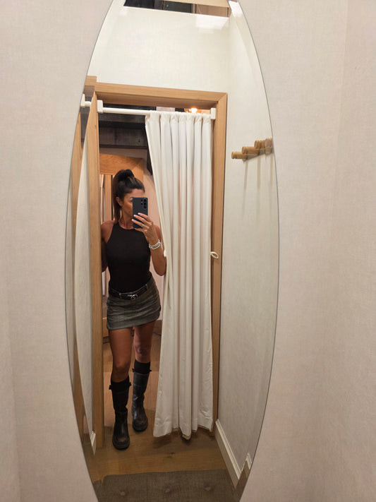 Shorts / Gonna